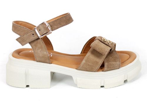Lunara Mode – sandale damă din velur natural maro desert cu talpă masivă