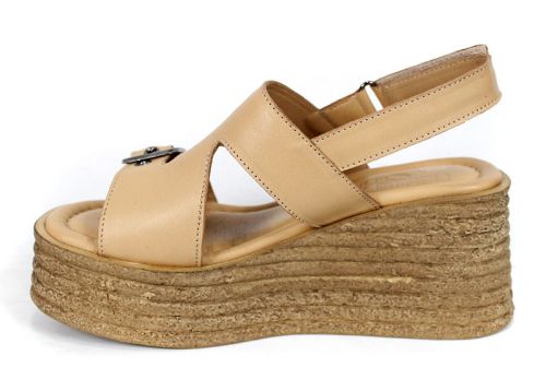 Elara Vance – sandale dama cu platformă din piele naturală bej cu talpă cu aspect natural