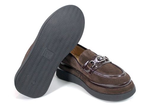 Mocasini damă Valentina Ricci din piele naturală velur și lac – maro închis cu platformă ușoară