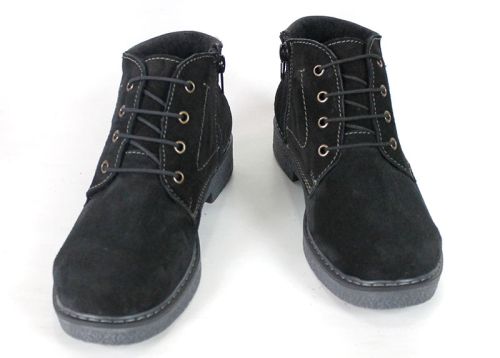 Comfortable women's black suede winter Clark boots
