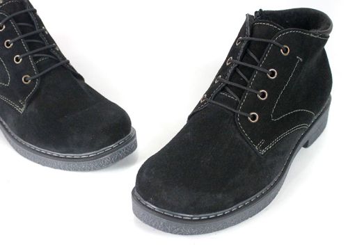 Women's Winter Clark Boots in Black Genuine Suede – Vert Élégant