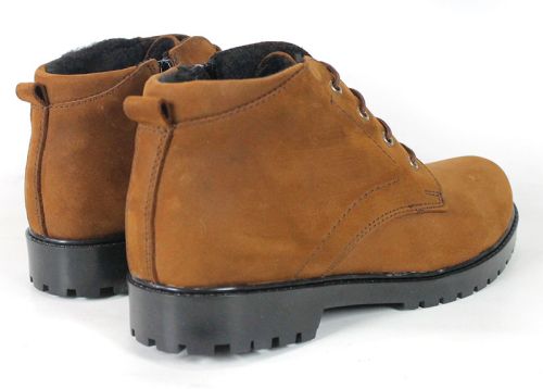 Women's Winter Clarks Boots Made of Natural Crazy Leather in Brown – Vert Élégant