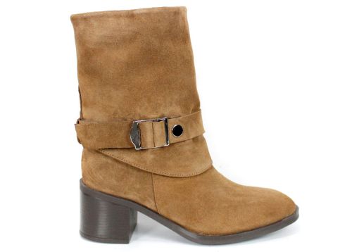 Claudia Venturi women's light brown genuine suede boots with block heel
