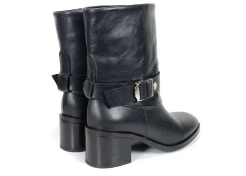 Women's Black Genuine Leather Mid-Calf Boots Claudia Venturi